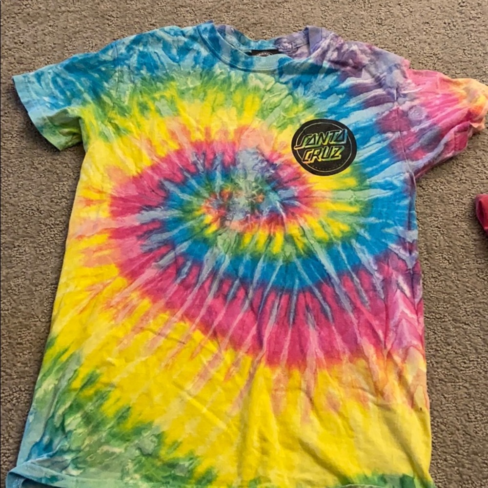 Santa Cruz tie dye tee